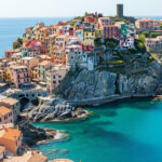 Ce village corse de 75 habitants garde son secret à 160 mètres au-dessus de l'eau